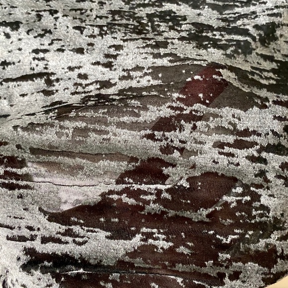 3/$15 NWOT burn out hi low top - Picture 4 of 6